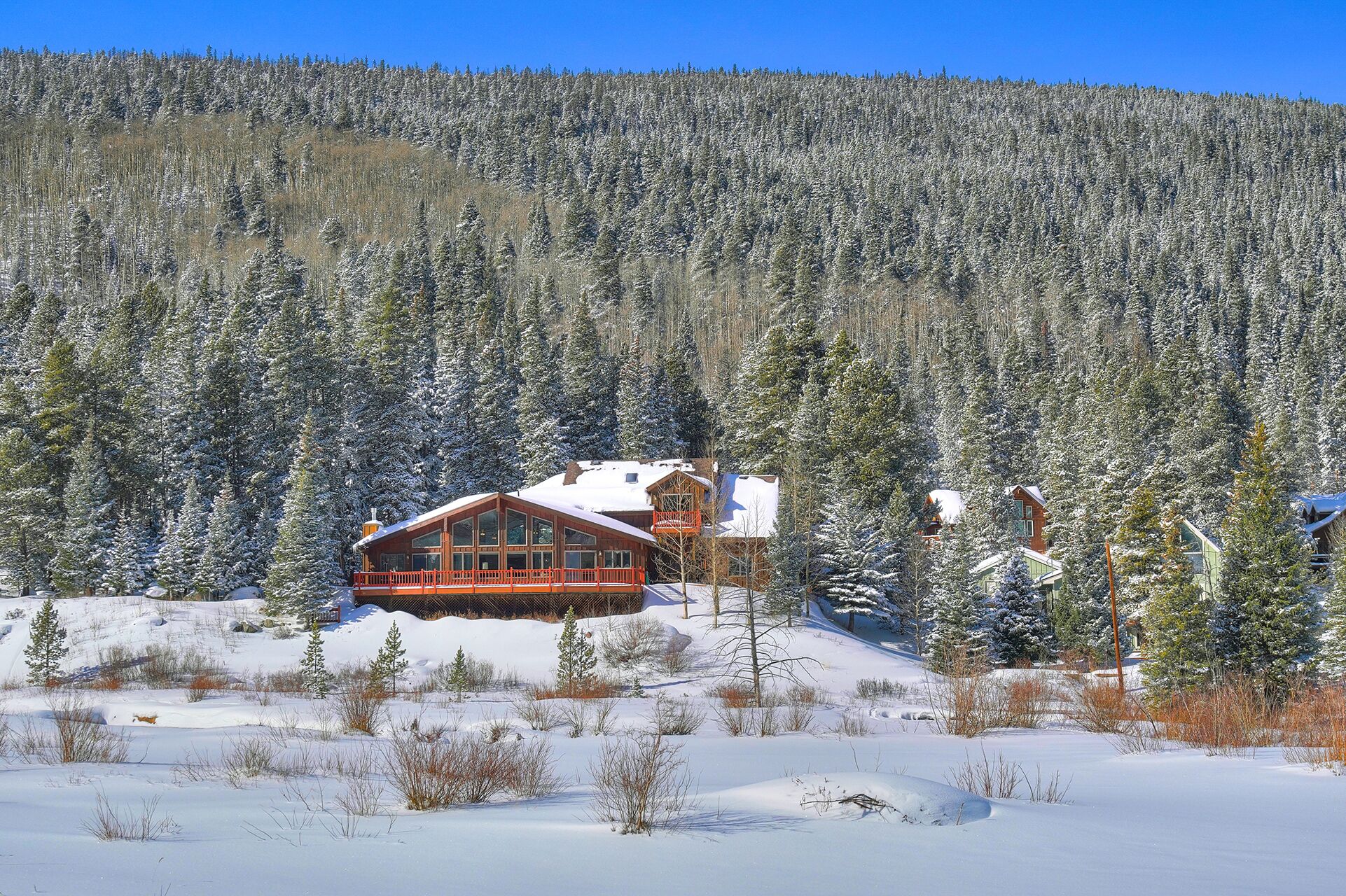 Wonderful Breckenridge Retreat W/ Fast WiFi, Mtn Views, Large Deck & More!