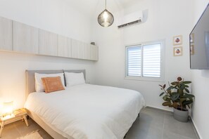 City Apartment | 2 bedrooms, individually decorated, individually furnished, desk - AirTLV - Kamuel Apartments (Tel Aviv)