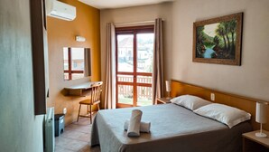 Basic Room | WiFi (free), individually decorated - Pousada Canela (Canela)