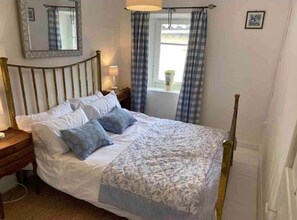 3 soverom, strykejern/-brett, reiseseng for barn og wi-fi