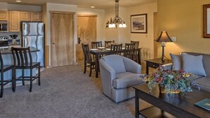 Interior - Beautiful Breckenridge Spring Skiing at Grand Timber Lodge (Breckenridge)