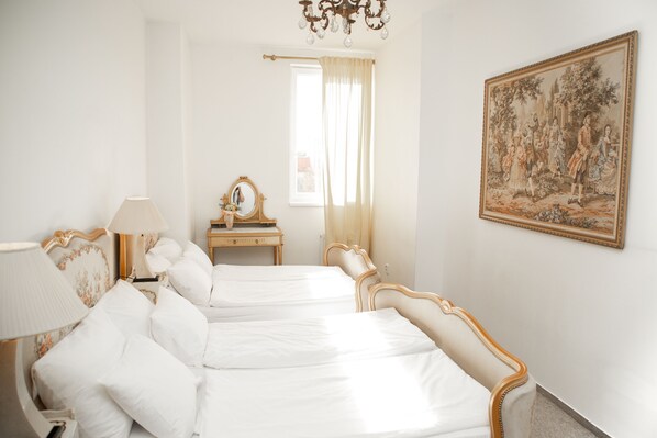 1 bedroom, WiFi, bed sheets