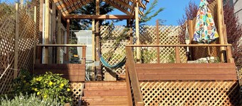 Oceanview Penthouse, Stylish, Walking to Beach
