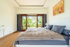 Standard Bungalow with Terrace | In-room safe, laptop workspace, blackout drapes, iron/ironing board