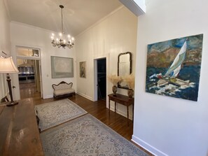 4 Schlafzimmer, Schreibtisch, Bügeleisen/Bügelbrett, Reisekinderbett