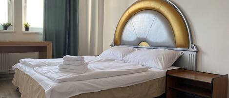 3 bedrooms, WiFi, bed sheets