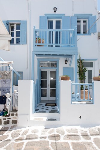 The Mykonos Bougainvillea Townhouse