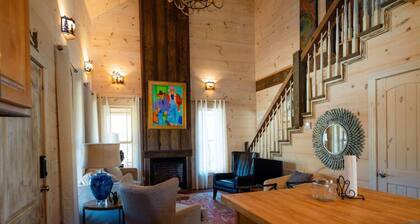 High Point Cottage in the heart of Mentone!