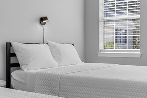 3 camere, una cassaforte in camera, una scrivania, ferro/asse da stiro