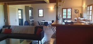 Interior - Country house in the middle of the vineyards (Hyères)