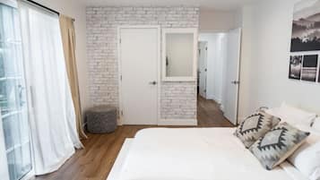 2 bedrooms, desk, iron/ironing board, free WiFi