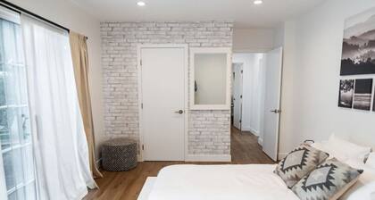 BRAND-NEW INTERIOR 2BR APARTMENT COMPLETED RENOVATED/REMODELED IN 2022 with LARGE PRIVATE FENCED PATIO and PARKING (p59)