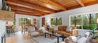Modern & Beautiful Cabin w/Hot Tub<br>Serene location and comfortable stay