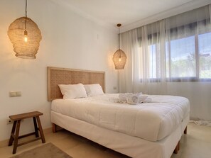 2 dormitorios, tabla de planchar con plancha, wifi gratis y ropa de cama