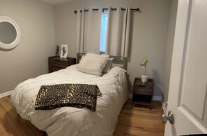 2 bedrooms, WiFi - Cute and cozy Park Hill home (Denver)