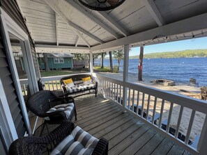 Terrace/patio - Cabin at Sunshine-Situated on the Sandy Shore of Long Lake (Naples)