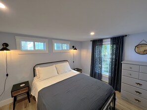 2 bedrooms, desk, free WiFi - Cabin at Sunshine-Situated on the Sandy Shore of Long Lake (Naples)