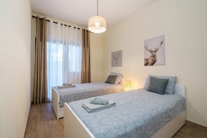 2 bedrooms, iron/ironing board, free WiFi, bed sheets