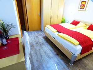 1 soveværelse, skrivebord, gratis Wi-Fi, sengetøj