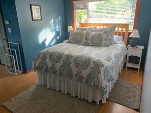 3 makuuhuonetta, työpöytä, ilmainen Wi-Fi