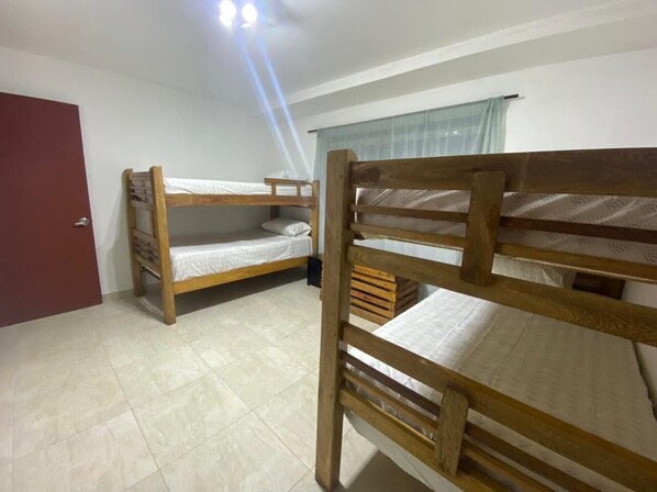 3 habitaciones, wifi y ropa de cama 