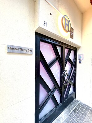 Exterior - Hostel Thirty One (Madrid)