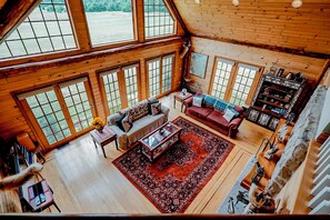 Smart TV, fireplace, DVD player, books