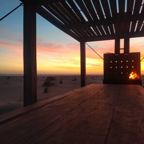 Property grounds - "La Luisa" house on the beach in front of the sea. (Claromeco)