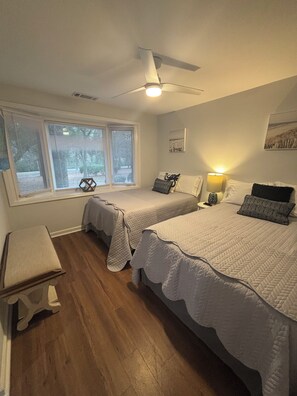 2 Schlafzimmer, Bügeleisen/Bügelbrett, kostenloses WLAN, Bettwäsche