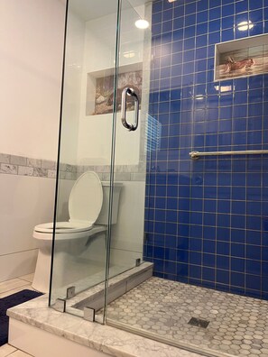 Shower - Classic Old Orchard Beach Cottage One Block from the Beach (Old Orchard Beach)