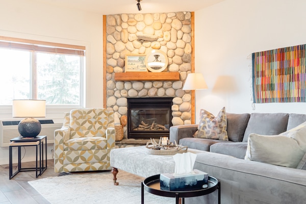 Great room with lots of comfy seating for everyone.