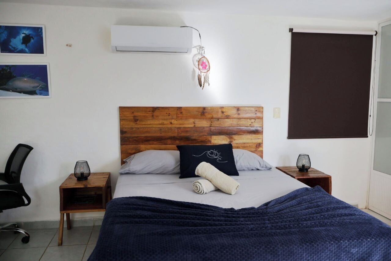 1 quarto, escrivaninha, ferros/tábuas de passar roupa, Wi-Fi de cortesia