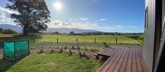 Self contained unit in a rural setting,  5 min to town and beach!