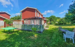Outdoor dining - Beautiful home in Gnesta with WiFi (Gnesta)