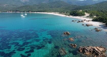 Little Corsica paradise 10 minutes from the beaches