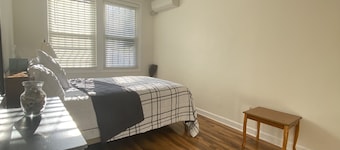 Lovely 3 Bedroom ; 12 to 15 minutes from the White House DC attractions