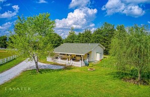 Exterior - Cottage located in the Heart of the Ozark Mountains close to floating and hiking (Harrison)