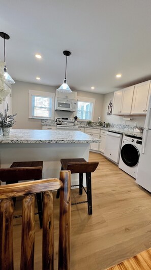 Fridge, microwave, oven, stovetop - NEWLY RENOVATED! Cozy 2 bed 2 bath on Newfound Lake, private beach, scenic views (Plymouth)