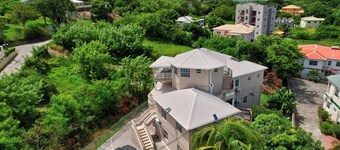 Elegantly appointed 3 bed/rm 2 bath-unparalleled location to the beach access