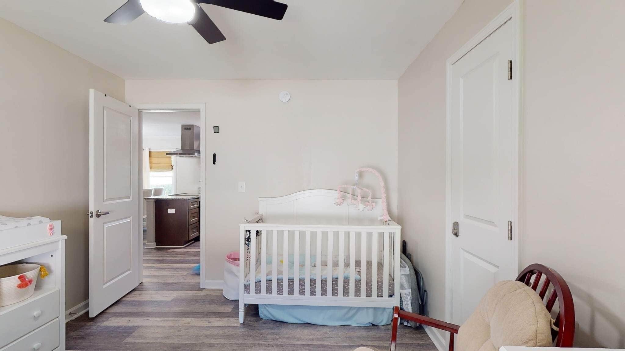 3 soverom, safe på rommet, skrivebord og wi-fi (inkludert)