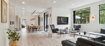 6 bedroom nice home in Glesborg