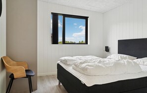 6 Schlafzimmer, Reisekinderbett, kostenloses WLAN