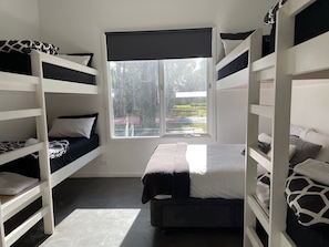 4 bedrooms, iron/ironing board, free WiFi, bed sheets