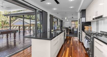 Lennox Coastal Retreat - resort-style home w. pool