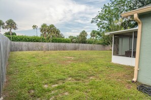Property grounds - CHEERFUL 3 BEDROOM HOME (Port St. Lucie)