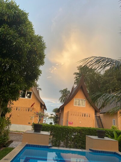 Half-moon pool villa