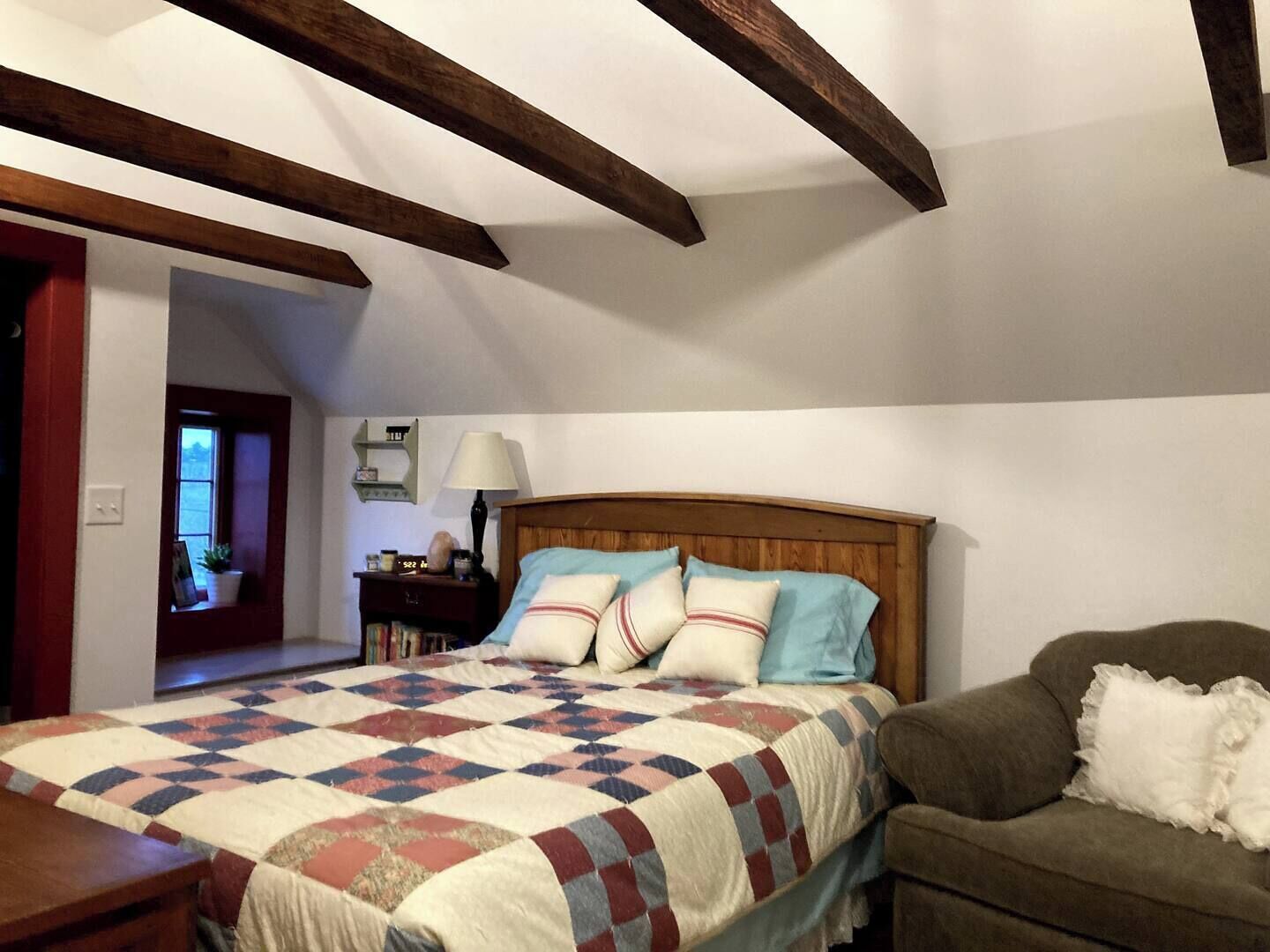 5 habitaciones, tabla de planchar con plancha y wifi gratis 