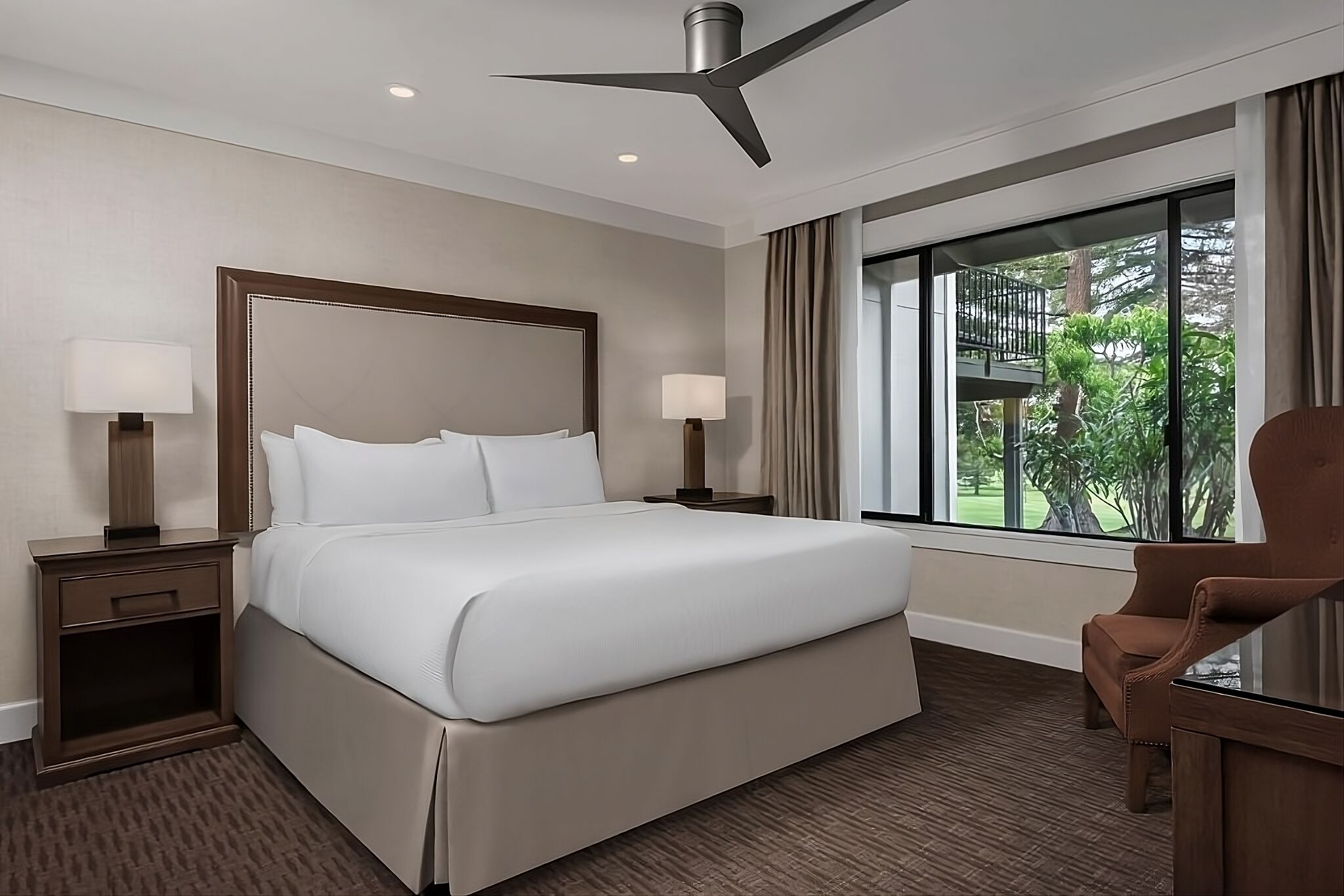 Golf In Napa Valley Wine Region! Onsite Swimming Pool, Comes With Free Parking! - 나파