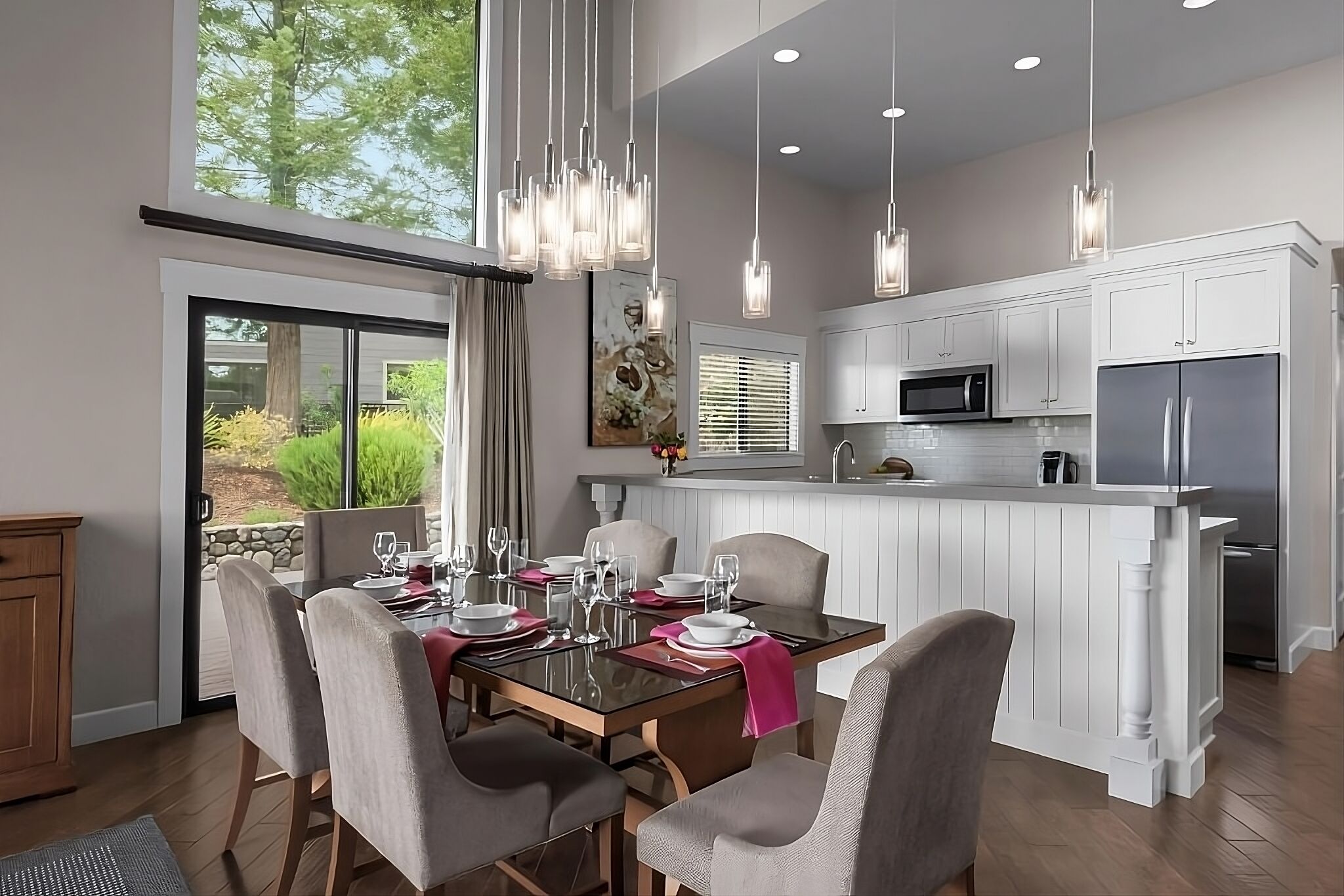 Short Car Ride Away From Garfield Park! Enjoy In Our Pool, Golf Course, Tennis! - Napa, CA