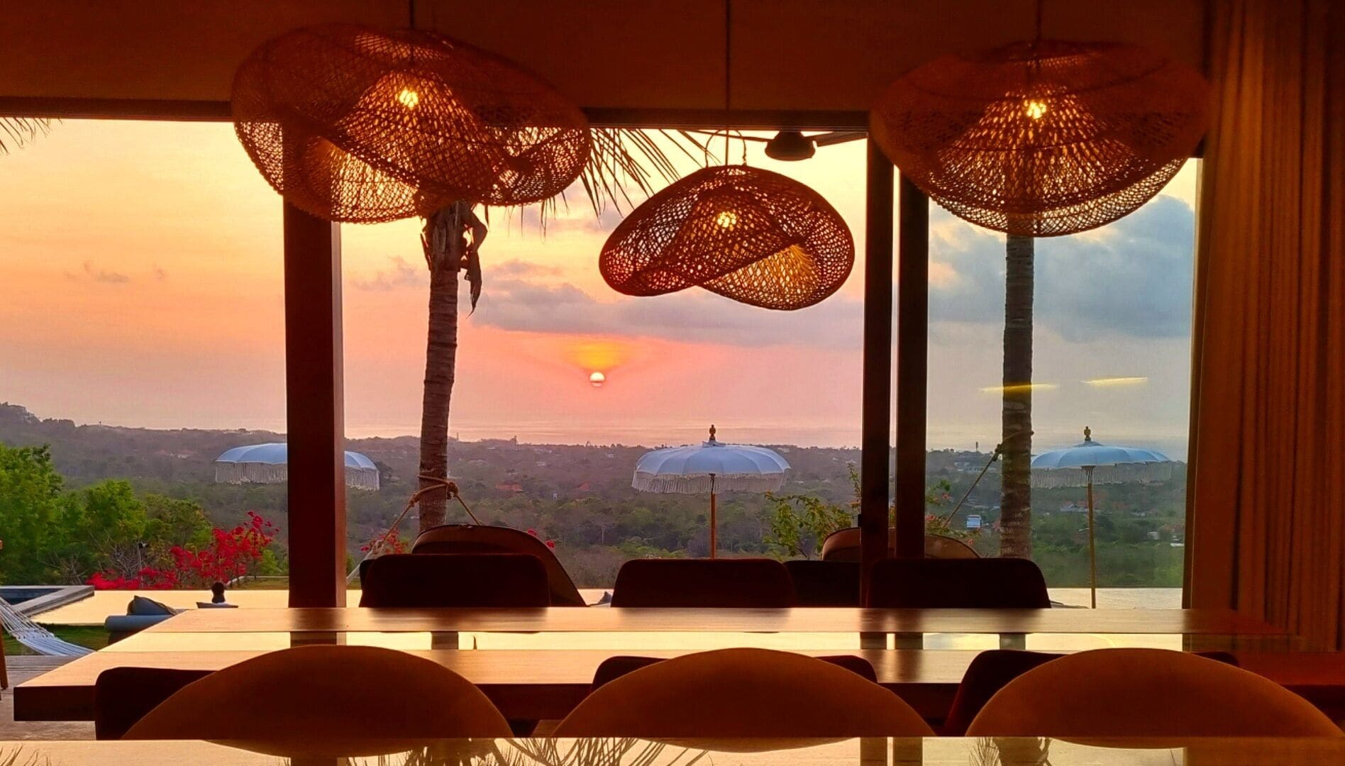 Suite (Master Amrita) | Makan di kamar